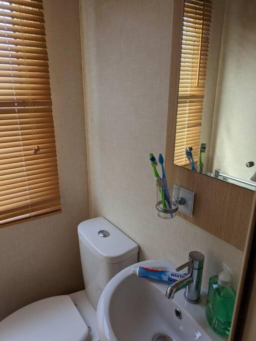 6 Berth Holiday Home On Ocean Edge Near Morecambe Heysham Buitenkant foto